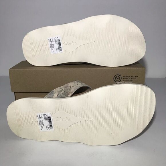 Clarks Collection Brynn Madi Buckle Toe-Post Sandals - Picture 8 of 8